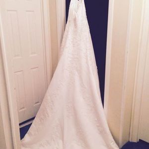 David's Bridal Dresses - Wedding Dress - Never Worn David's Bridal Dresses - Wedding Dress - Never Worn